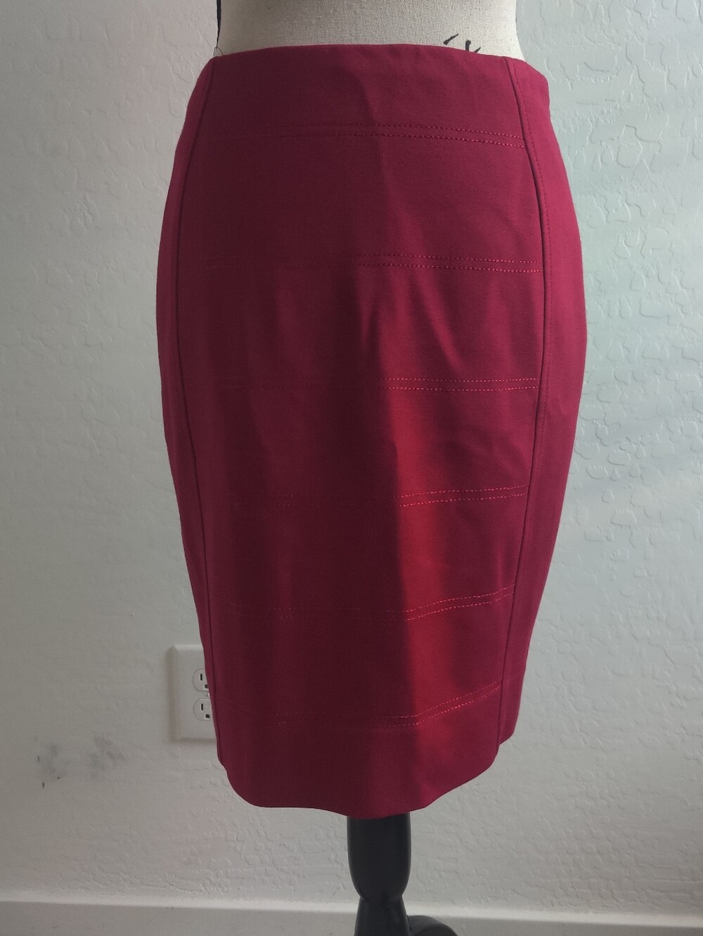 WHBM Career Business Casual Work Office Raspberry red Midi Pencil Skirt_2